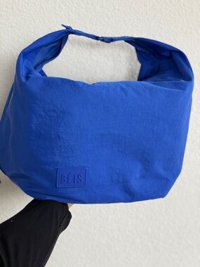 BÉIS The Crescent Catchall In Cobalt Blue